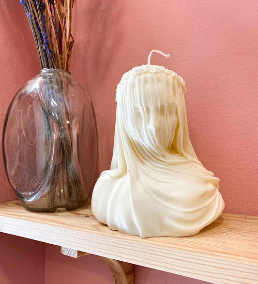 Veiled Lady